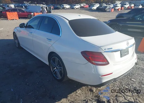 2019 Mercedes-Benz E 300 z USA, uszkodzony, nr VIN WDDZF4JB2KA526176